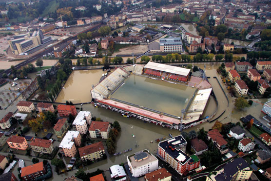 Vicenza, Alluvione dei primi giorni di novembre 2010, Panorama con lo stadio Menti.